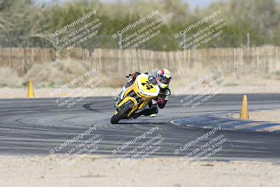 media/Jan-15-2026-Racers Edge (Thu) [[dfebeb70ab]]/2-A Group/Session 5 Turn 2/